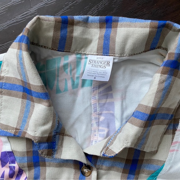 Stranger Things Eleven Costume with Package - Picture 4 of 11